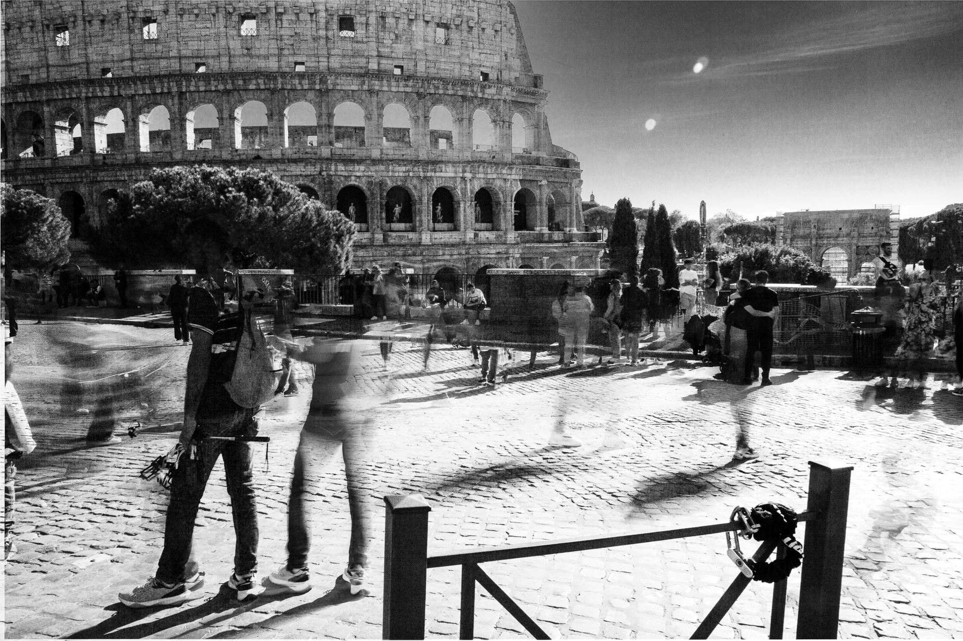 Viavai al Colosseo e all Arco di Costantino